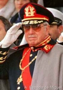 Ditadores, assassinos, fantoches dos EUA, usados em golpes pelo mundo 30 chile-augusto-pinochet
