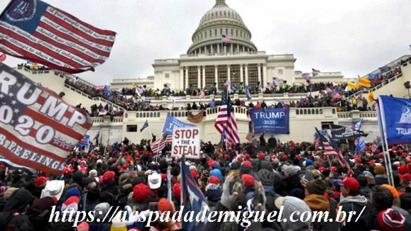 invasao-capitolio-nos-EUA-ato-terrorista-qanon